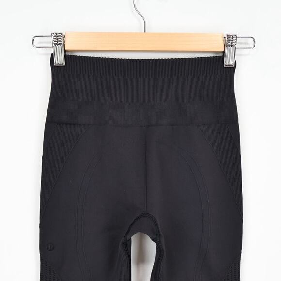 Lululemon Women's Seamless Flow & Go Crop Tight Charcoal Size 4 - Picture 6 of 6